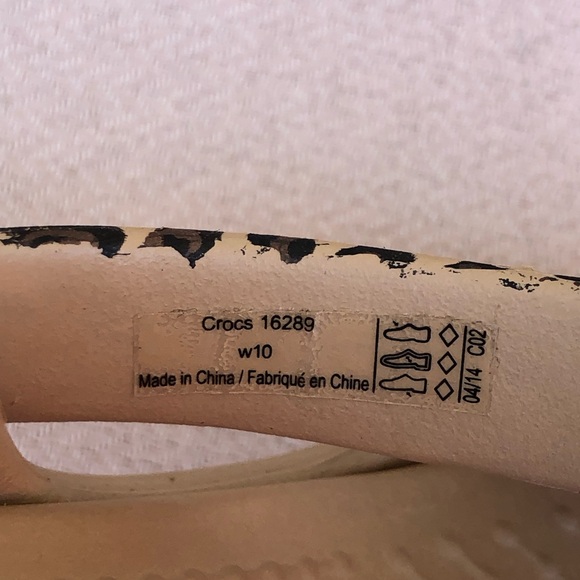 Crocs Patricia Tan Brown Leopard Wedge Slip On Sandals Women's Size 10 - Picture 9 of 13